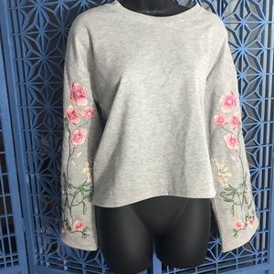 Onehart size L grey floral sweater